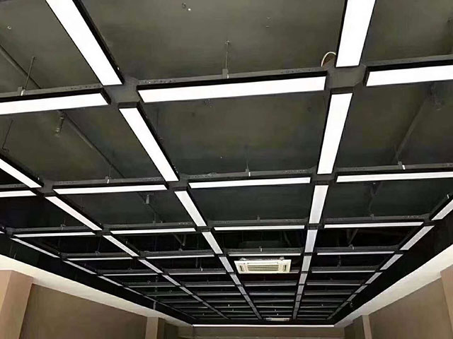 新都区大型百货超市灯具安装案例