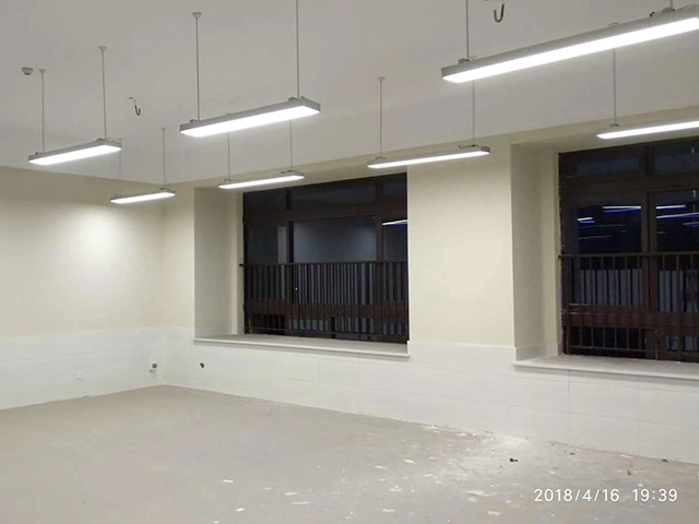 成都天府新区小学教室led护眼灯安装案例